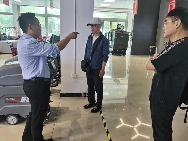 寒潮來襲！揚子清潔設(shè)備維護保養(yǎng)方式方法