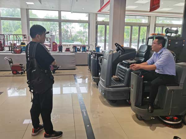 揚(yáng)子清潔設(shè)備維護(hù)保養(yǎng)方式方法 揚(yáng)子清潔設(shè)備維護(hù)保養(yǎng)方式方法