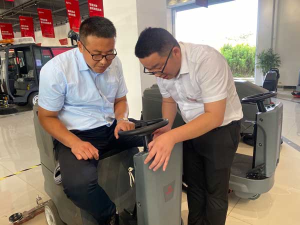 揚(yáng)子清潔設(shè)備維護(hù)保養(yǎng)方式方法 揚(yáng)子清潔設(shè)備維護(hù)保養(yǎng)方式方法