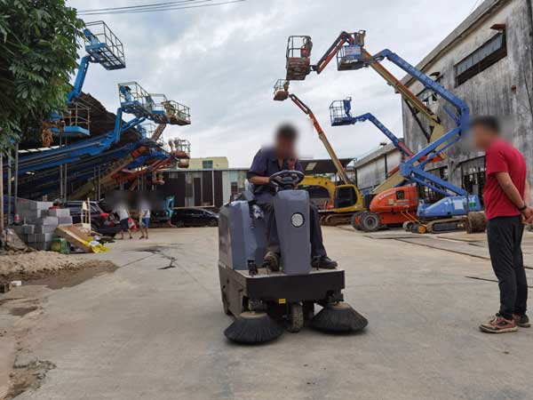 電動(dòng)掃地車應(yīng)用場景與優(yōu)勢(shì)