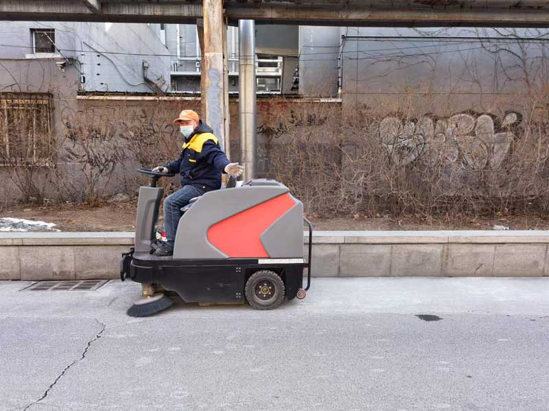 北京798藝術(shù)區(qū)使用揚(yáng)子掃地機(jī)后，持續(xù)采購(gòu)！