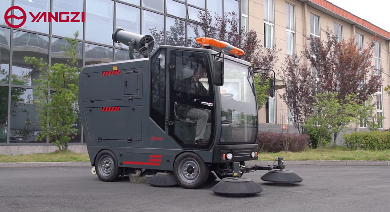 工業(yè)地板清潔機在企業(yè)中的重要性！