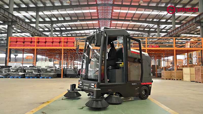 使用工業(yè)清掃機(jī)的提示 使用工業(yè)清掃機(jī)的提示