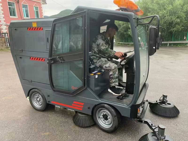 使用動(dòng)力清掃車(chē)的好處 使用動(dòng)力清掃車(chē)的好處