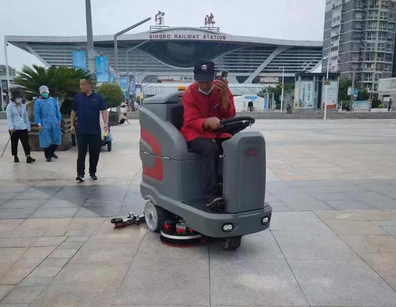 車(chē)站洗地機(jī)