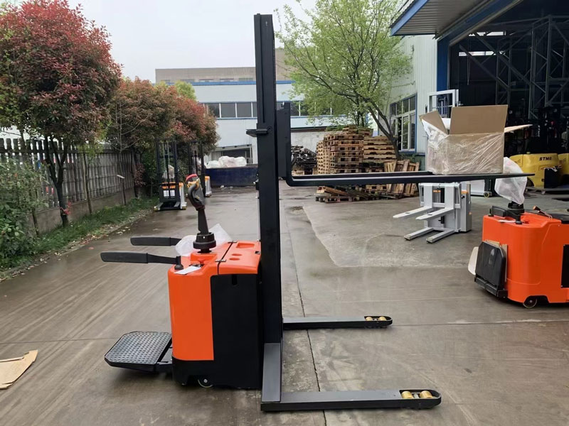 解決常見(jiàn)的電動(dòng)叉車(chē)誤解