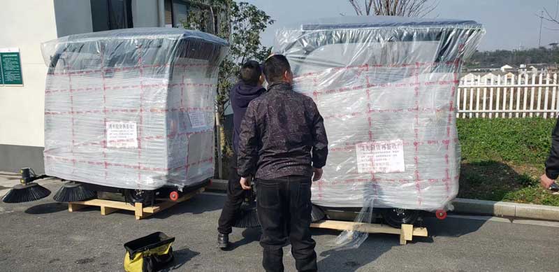 致電揚子工業(yè)掃地機，讓您的工廠保持最佳狀態(tài)！